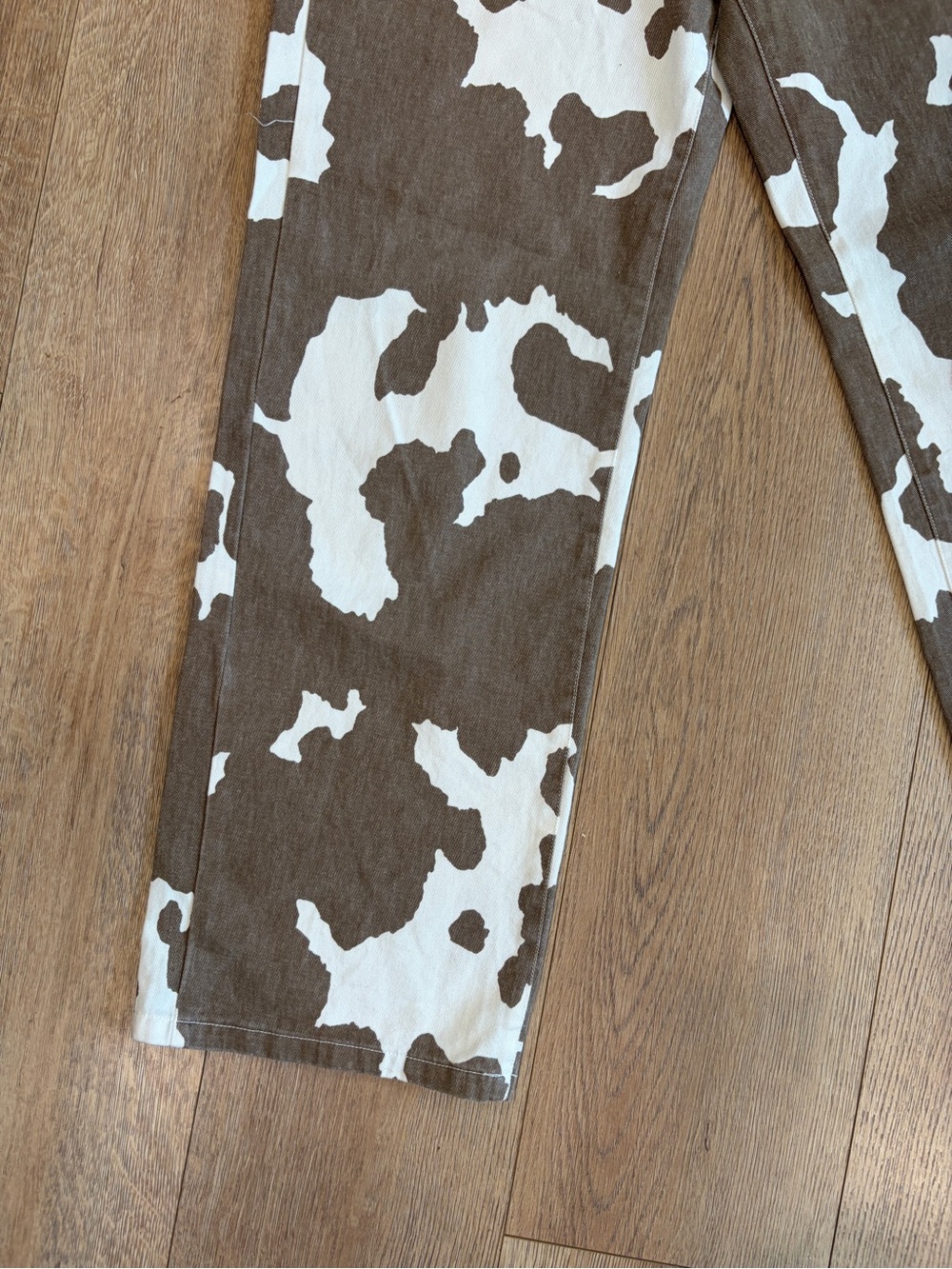 12th Tribe Brown Cow Print Wide Leg Jeans Size Small Western Ranch - Picture 3 of 6